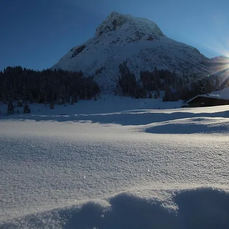 جارني لارتشينهوف فندق