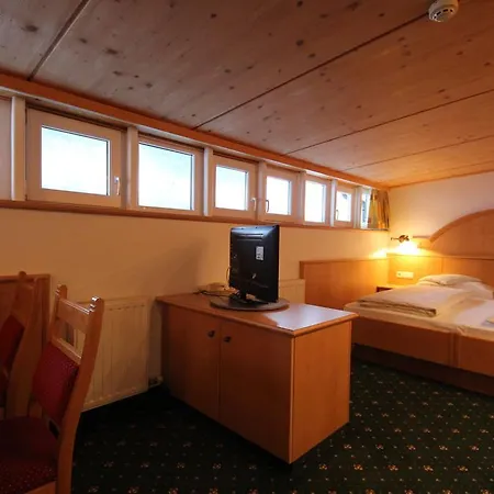 جارني لارتشينهوف فندق 3*