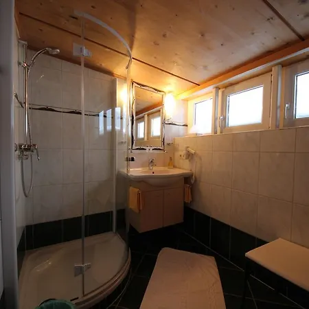 جارني لارتشينهوف ليش ام ارلبرغ