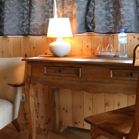 فندق جارني لارتشينهوف 3*